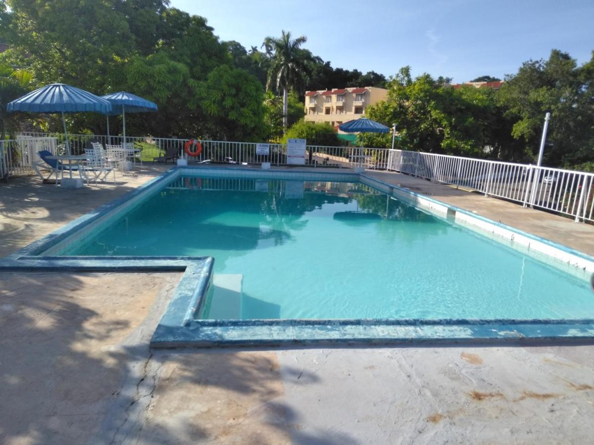 Appartement Irresistible View-Mobay Club 1408 à Montego Bay Extérieur photo